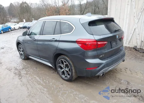 2018 BMW X1 xDrive28I z USA, uszkodzony, nr VIN WBXHT3C30J5L27524